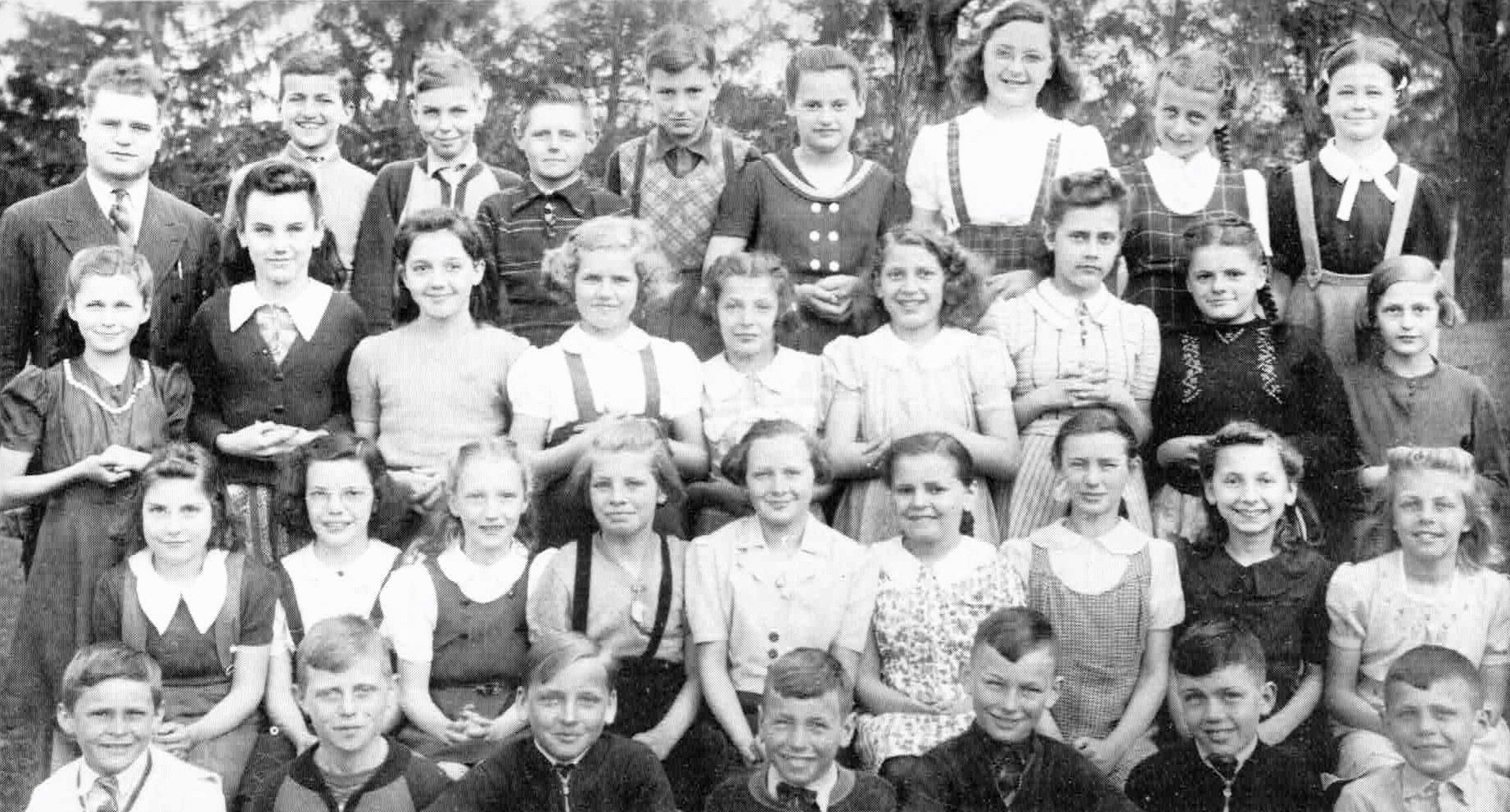 TPS Grade 5 & 6, 1942